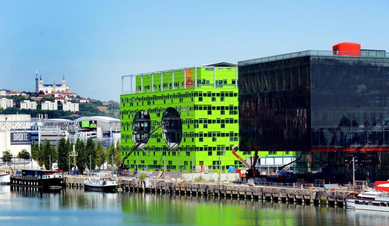 Lyon Confluence - Duplex Au Calme Avec Parking Prive En Option Lägenhet Exteriör bild