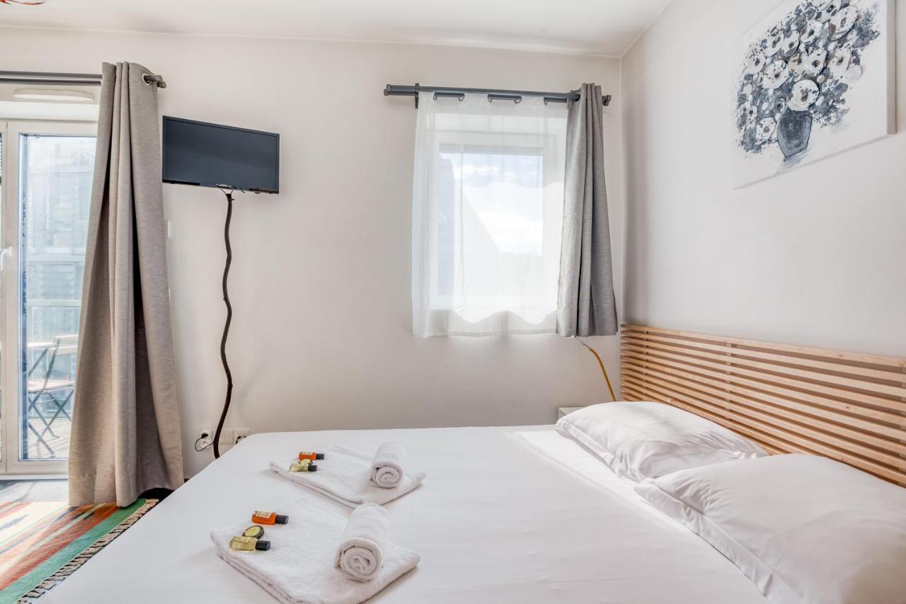 Lyon Confluence - Duplex Au Calme Avec Parking Prive En Option Lägenhet Exteriör bild